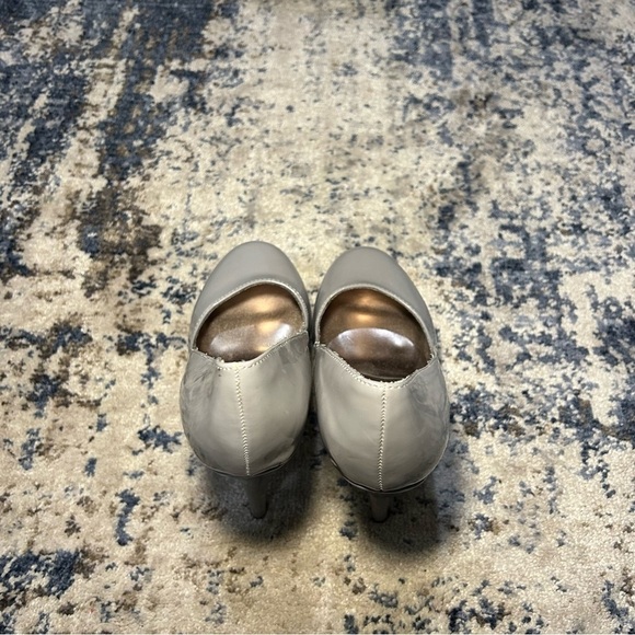 Steve Madden P-Raven Gray Platform Heels Size 7.5 - Picture 13 of 16